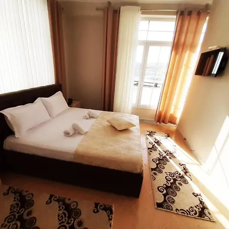 Ku&na Hotel *