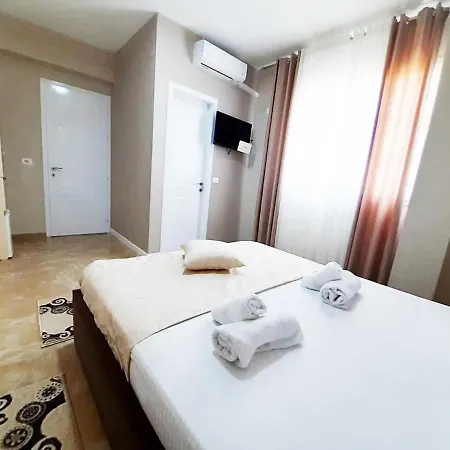 Hotel Ku&na *