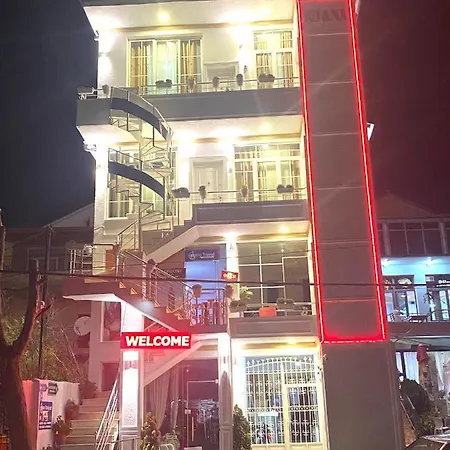 Ku&na Hotel Belsh
