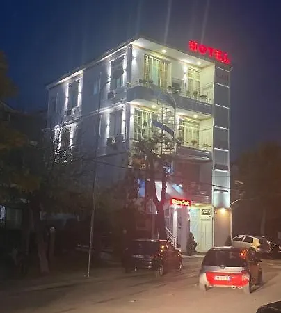 Ku&na Hotel *